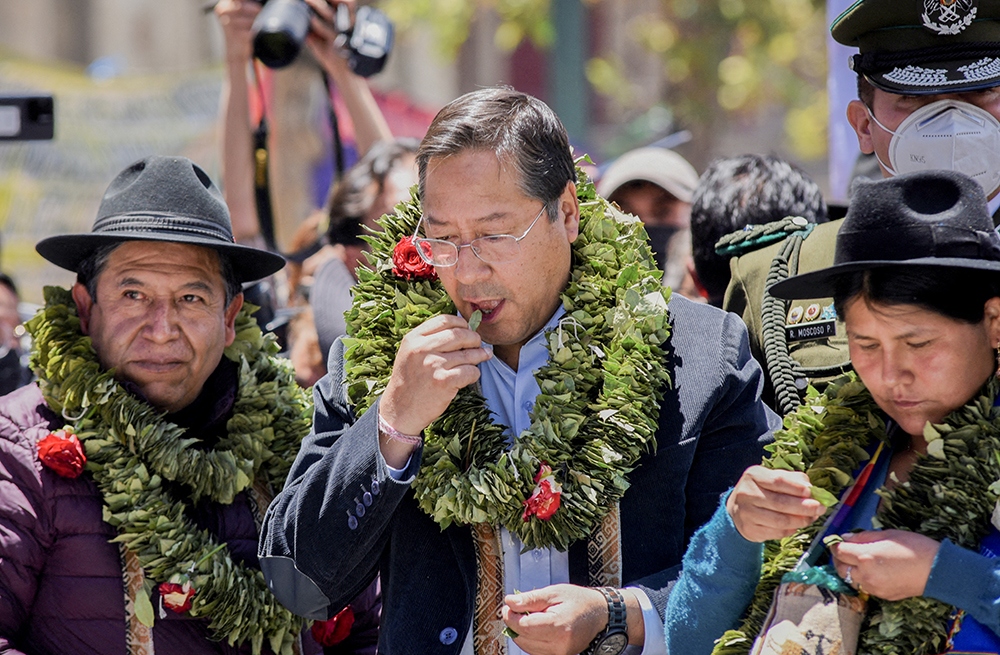 FILE PHOTO: Bolivian Vice President David Choquehuanca and President Luis Arce chew coca leaves during the celebration of the "acullico" tradition, where coca leaves are shared and alternative products made with coca are shown, in La Paz, Bolivia January 11, 2023. REUTERS/Claudia Morales